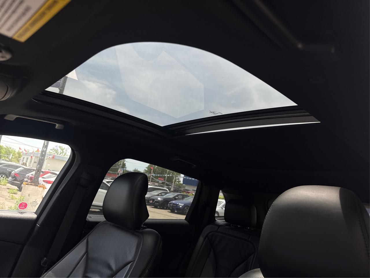 2016 Lincoln MKX AWD Reserve CERTIFIED NAV PANO ROOF WE FINANCE ALL Photo