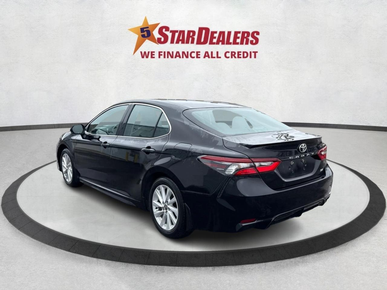 2023 Toyota Camry SE LEATHER MINT LOADED! WE FINANCE ALL CREDIT! Photo