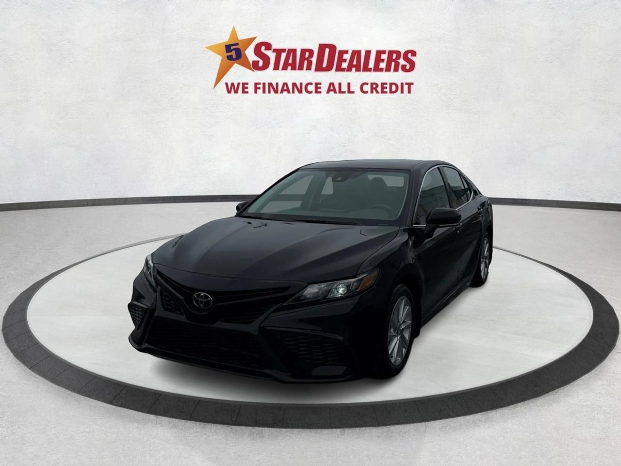 2023 Toyota Camry SE LEATHER MINT LOADED! WE FINANCE ALL CREDIT! Photo