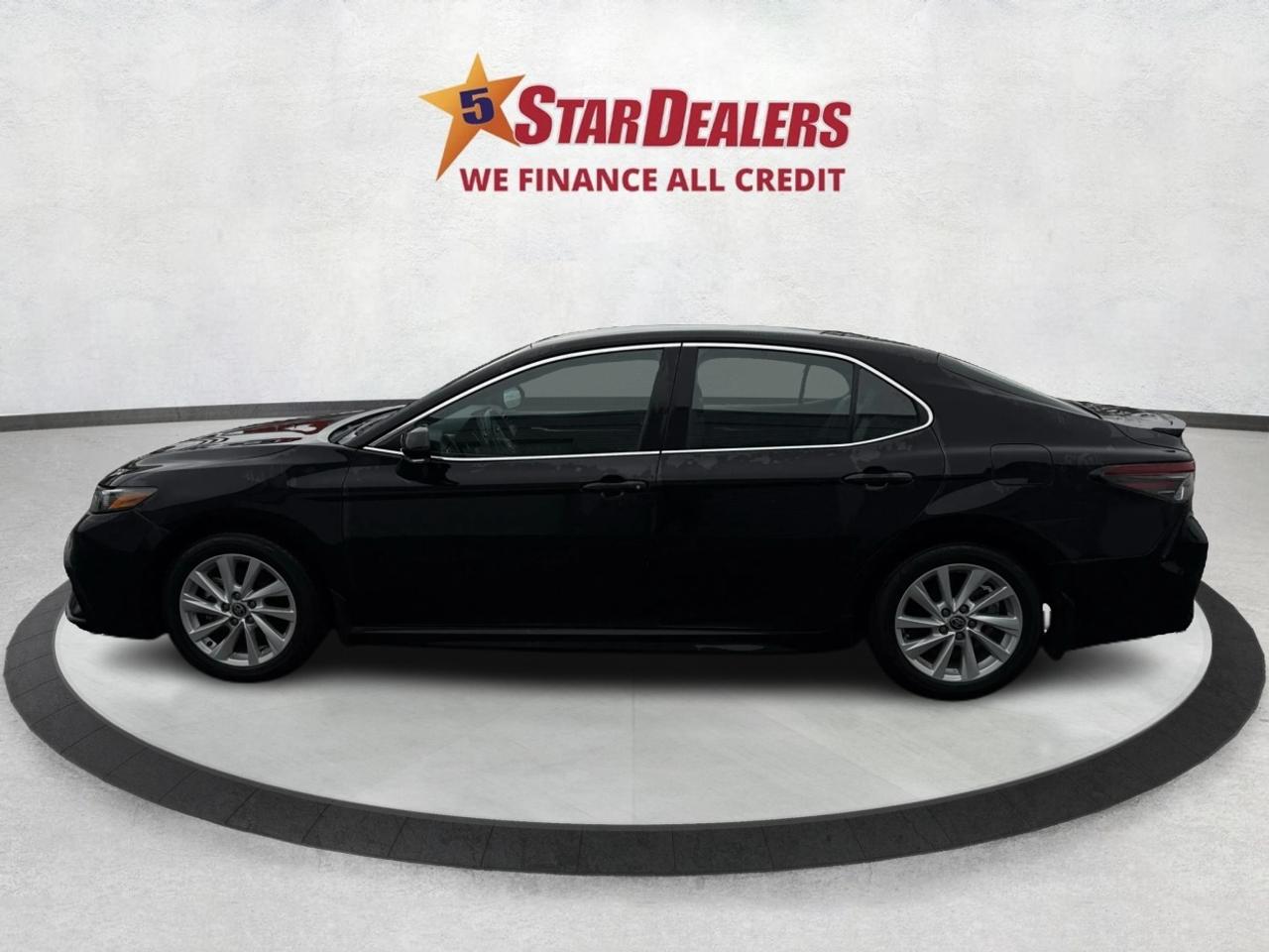2023 Toyota Camry SE LEATHER MINT LOADED! WE FINANCE ALL CREDIT! Photo