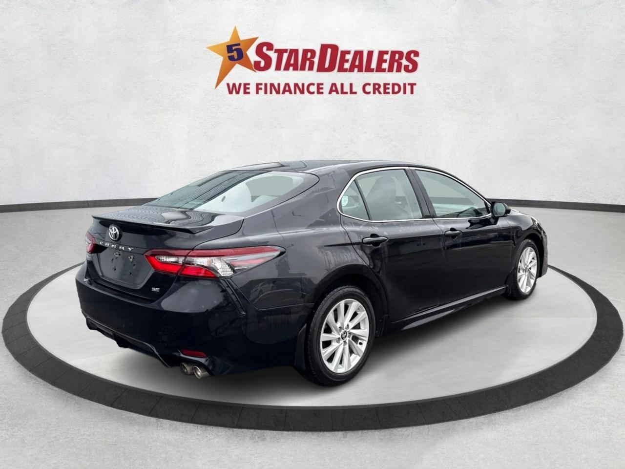 2023 Toyota Camry SE LEATHER MINT LOADED! WE FINANCE ALL CREDIT! Photo