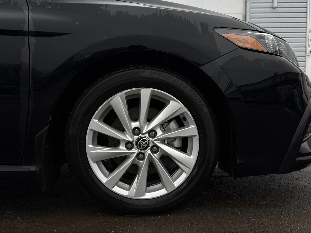 2023 Toyota Camry SE LEATHER MINT LOADED! WE FINANCE ALL CREDIT! Photo