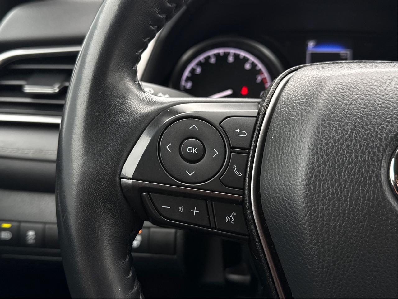 2023 Toyota Camry SE LEATHER MINT LOADED! WE FINANCE ALL CREDIT! Photo