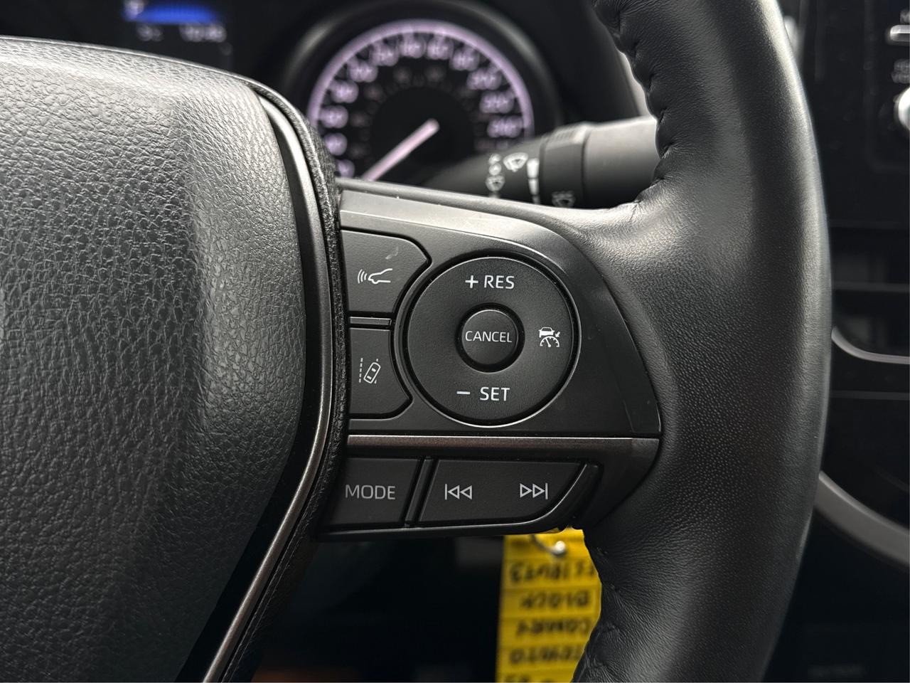 2023 Toyota Camry SE LEATHER MINT LOADED! WE FINANCE ALL CREDIT! Photo