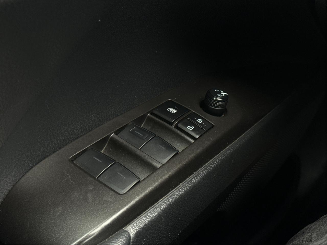 2023 Toyota Camry SE LEATHER MINT LOADED! WE FINANCE ALL CREDIT! Photo