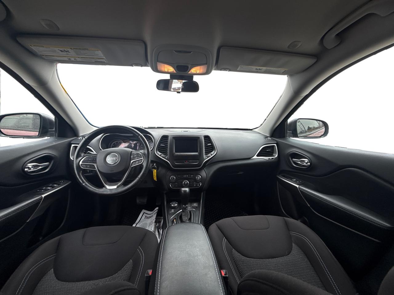 2020 Jeep Cherokee AWD HEATED SEATS REAR CAM WE FINANCE ALL CREDIT Photo