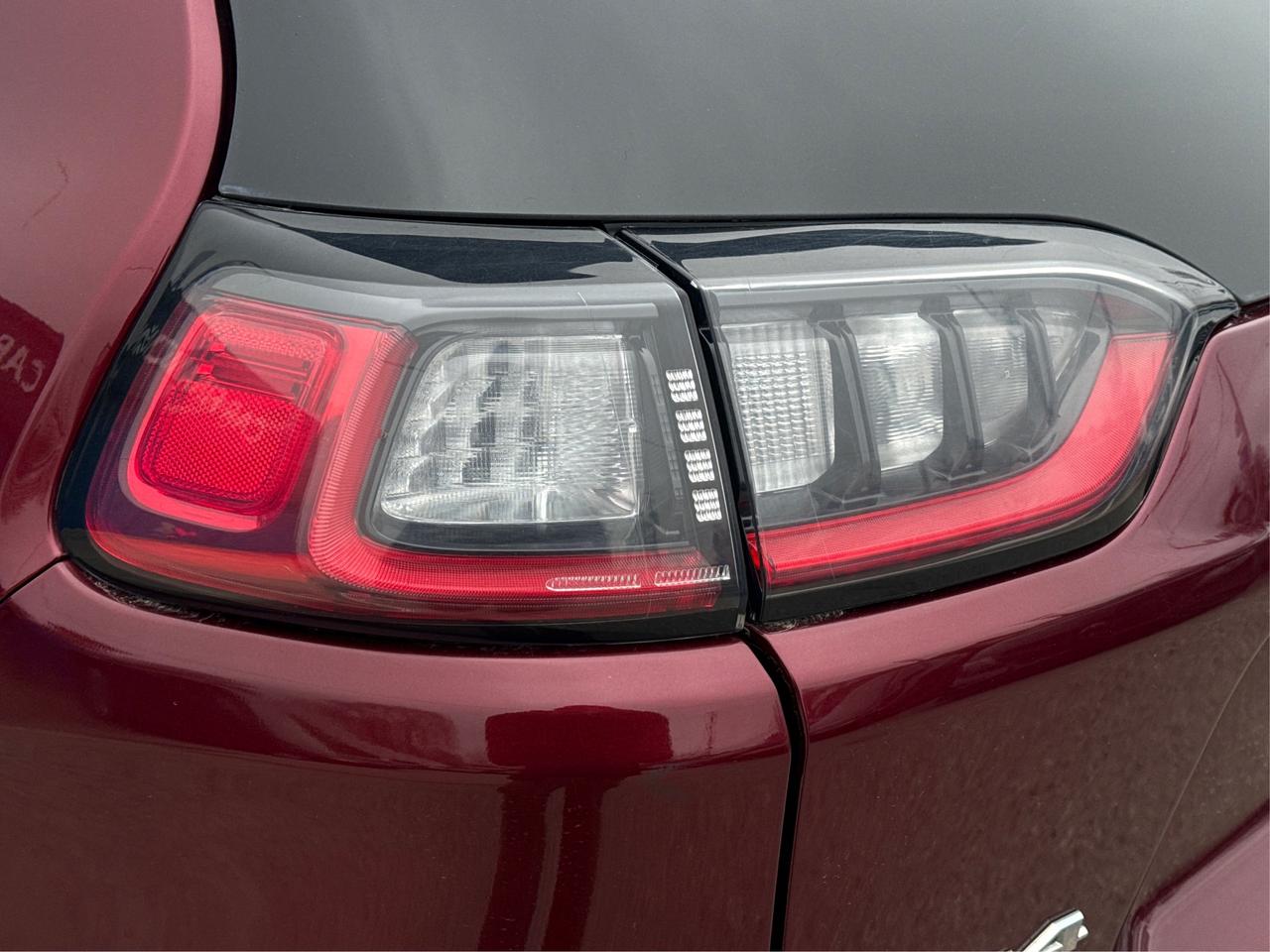 2020 Jeep Cherokee AWD HEATED SEATS REAR CAM WE FINANCE ALL CREDIT Photo