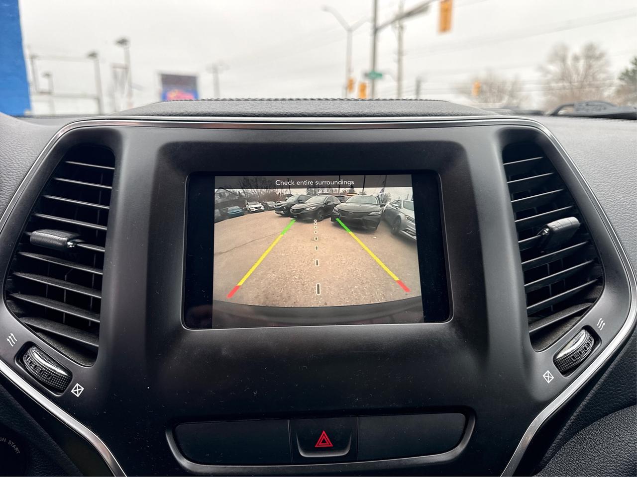 2020 Jeep Cherokee AWD HEATED SEATS REAR CAM WE FINANCE ALL CREDIT Photo
