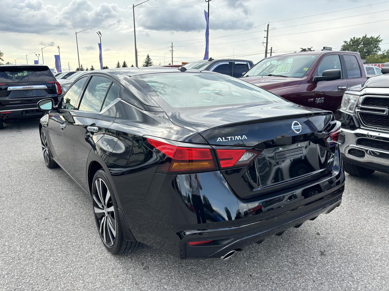 2022 Nissan Altima Platinum AWD ~Nav ~Cam ~Leather ~Bluetooth ~Roof Photo