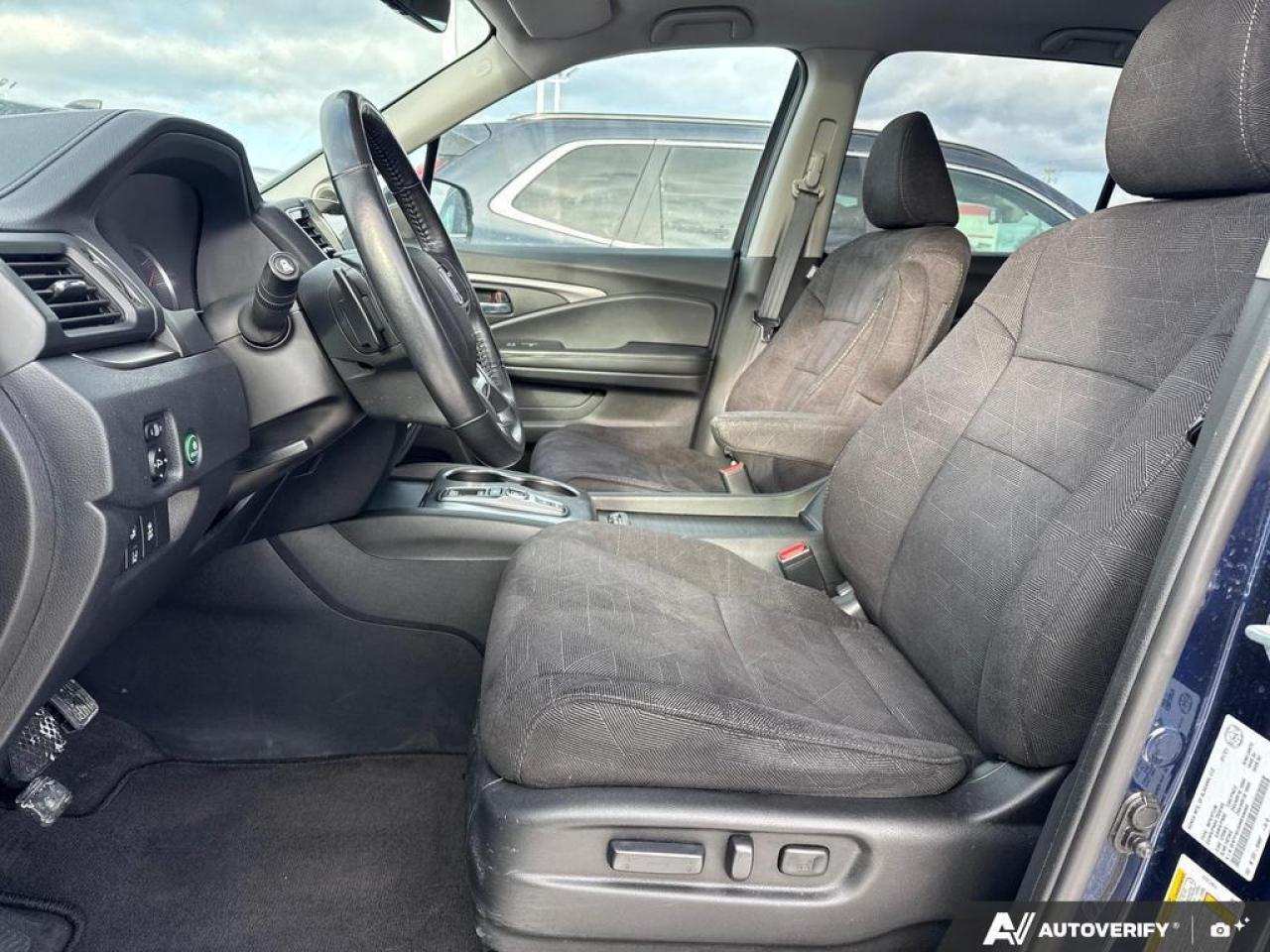 2021 Honda Pilot EX AWD   HTD WHEEL   SUNROOF   ONE OWNER Photo