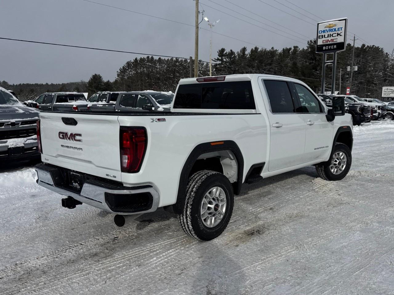 2026 GMC SIERRA 2500HD Crew Cab Standard Box 4-Wheel Drive SLE Photo