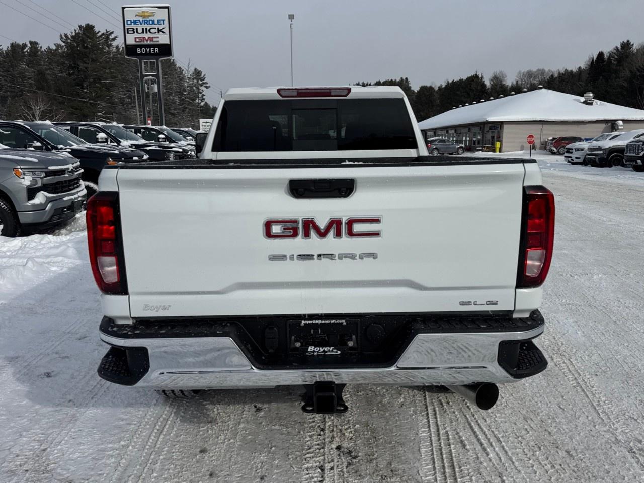 2026 GMC SIERRA 2500HD Crew Cab Standard Box 4-Wheel Drive SLE Photo