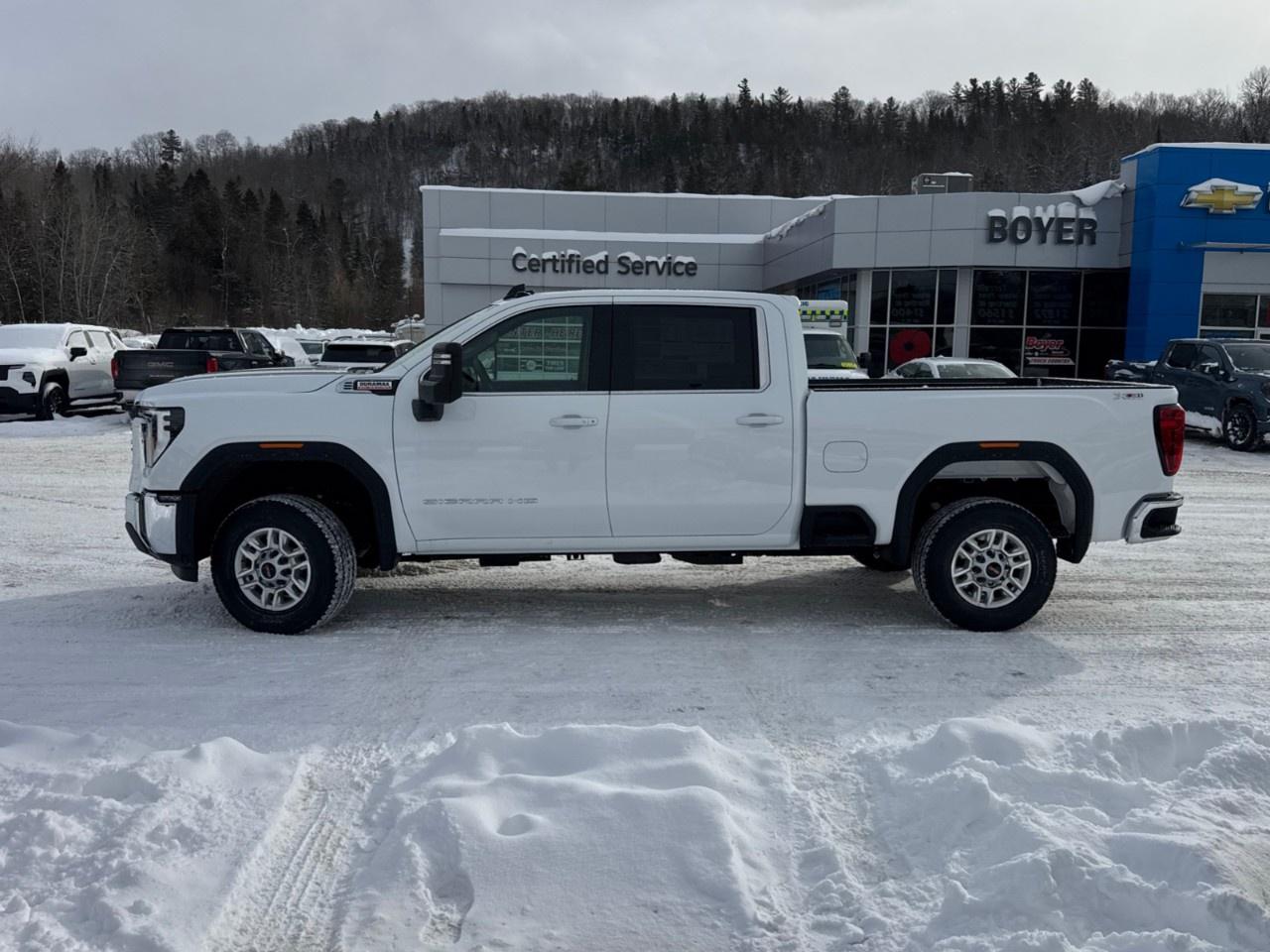 2026 GMC SIERRA 2500HD Crew Cab Standard Box 4-Wheel Drive SLE Photo