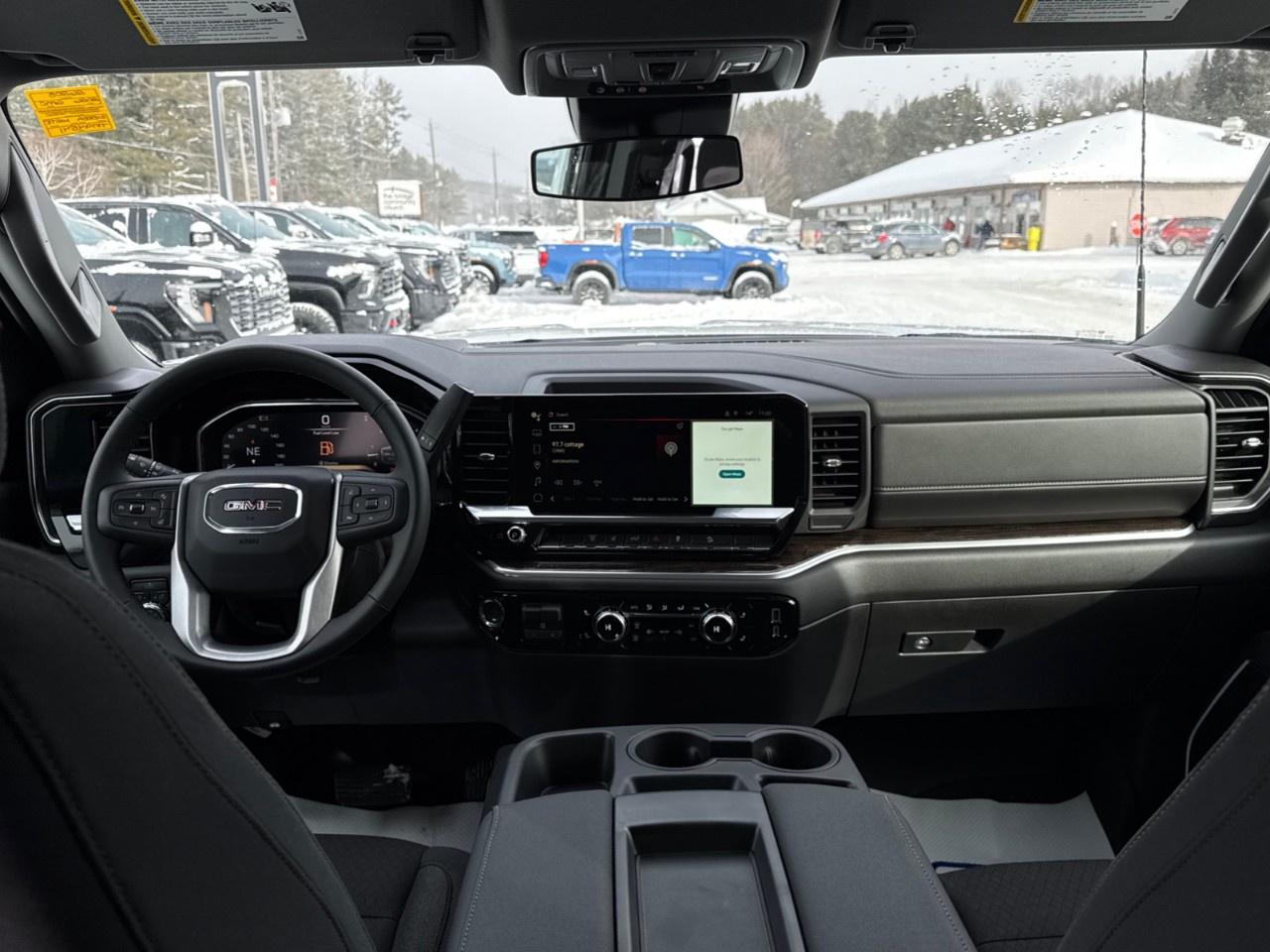 2026 GMC SIERRA 2500HD Crew Cab Standard Box 4-Wheel Drive SLE Photo