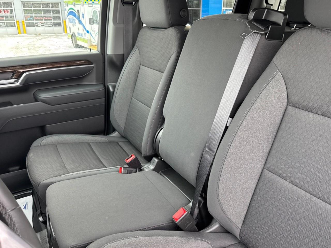 2026 GMC SIERRA 2500HD Crew Cab Standard Box 4-Wheel Drive SLE Photo