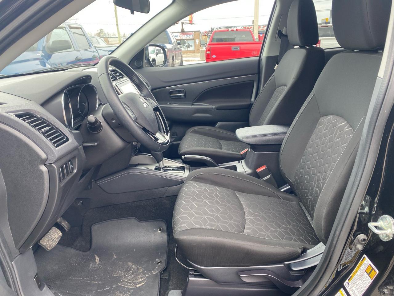 2023 Mitsubishi RVR SE AWD ~Heated Seats ~Camera ~Bluetooth ~Alloys Photo