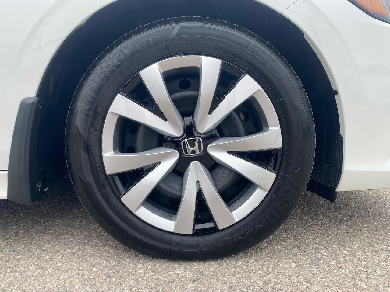 2022 Honda Civic LX ~Heated Seats ~Backup Camera ~Bluetooth Photo