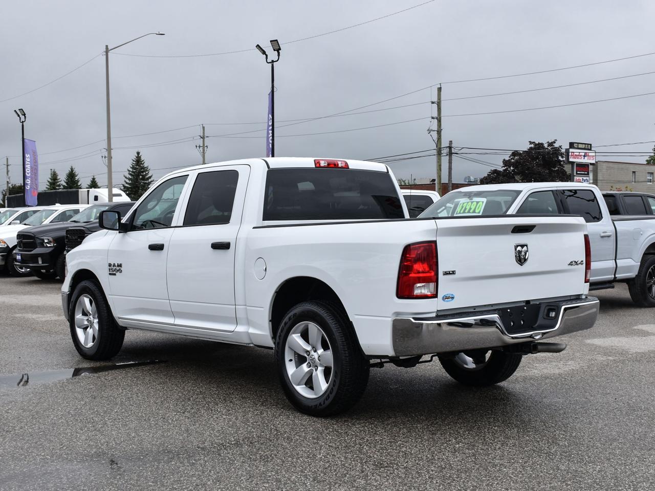 2022 RAM 1500 Classic SLT Crew Cab 4x4 ~Heated Mirrors ~Bluetooth ~Cam Photo