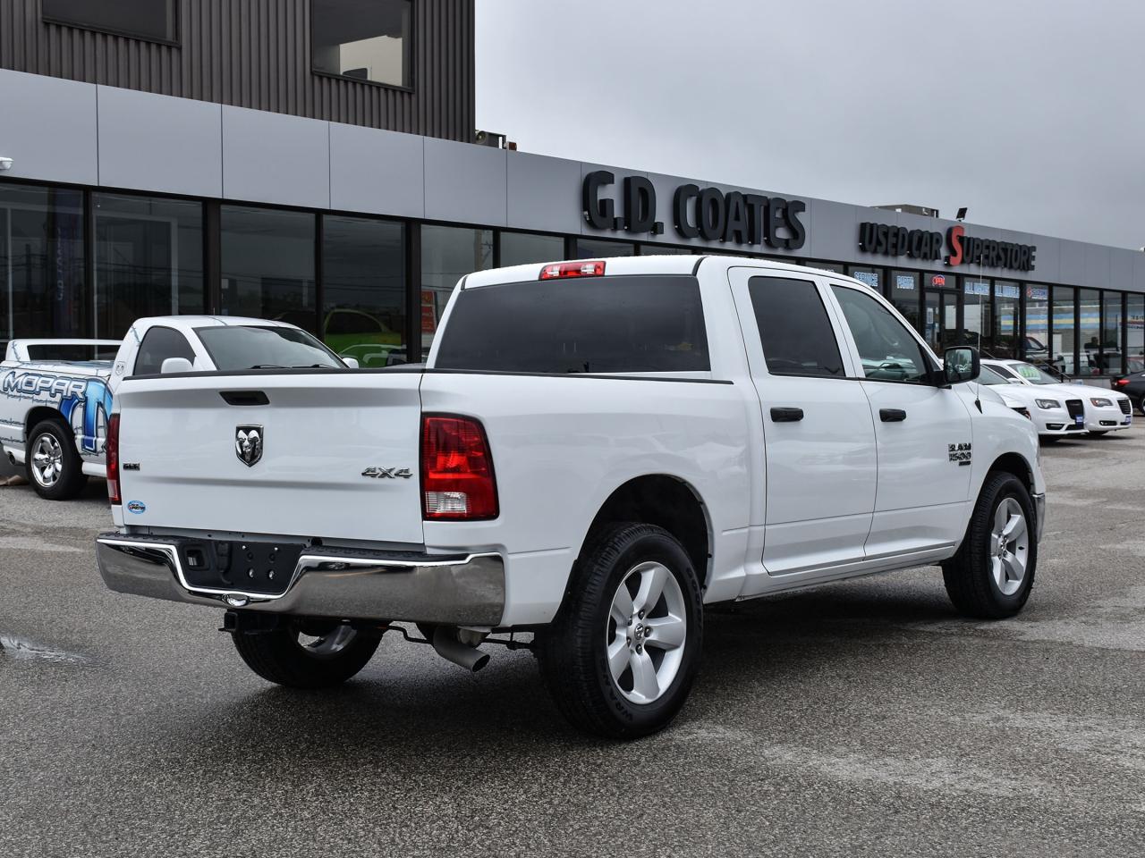 2022 RAM 1500 Classic SLT Crew Cab 4x4 ~Heated Mirrors ~Bluetooth ~Cam Photo