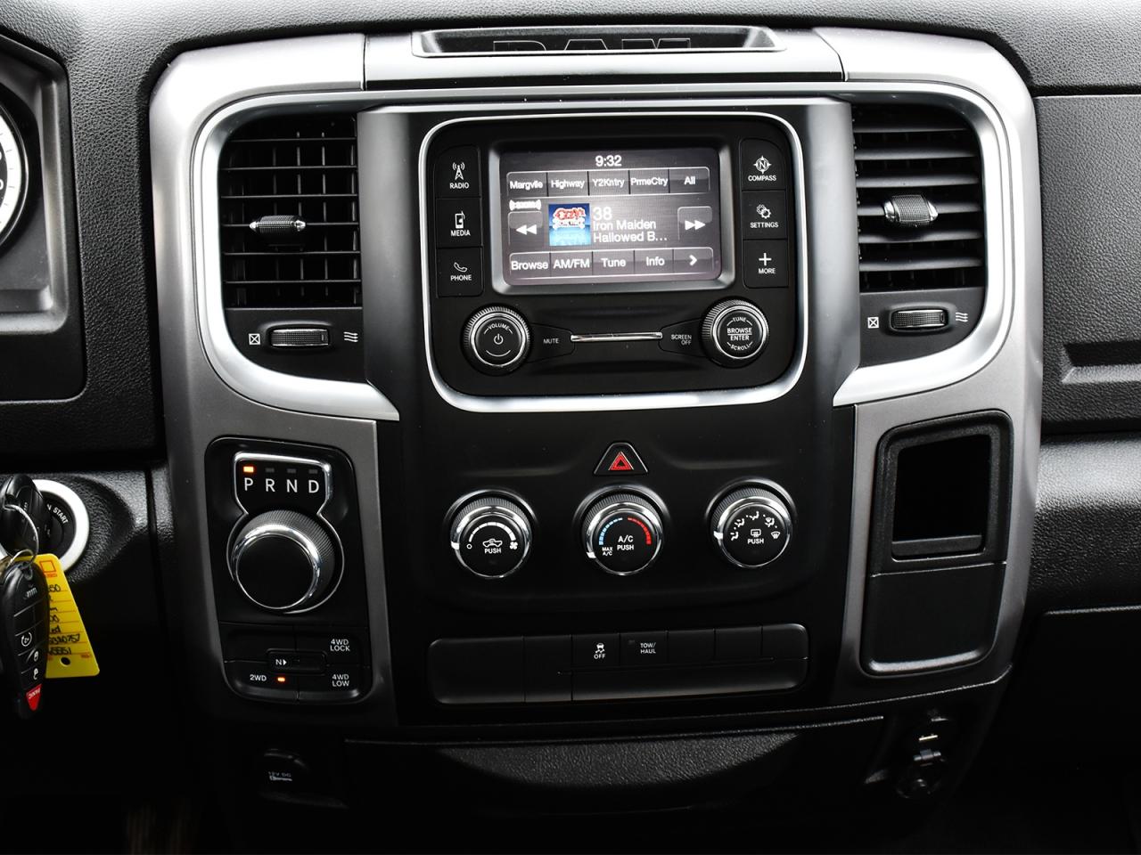 2022 RAM 1500 Classic SLT Crew Cab 4x4 ~Backup Camera ~Bluetooth ~20's Photo