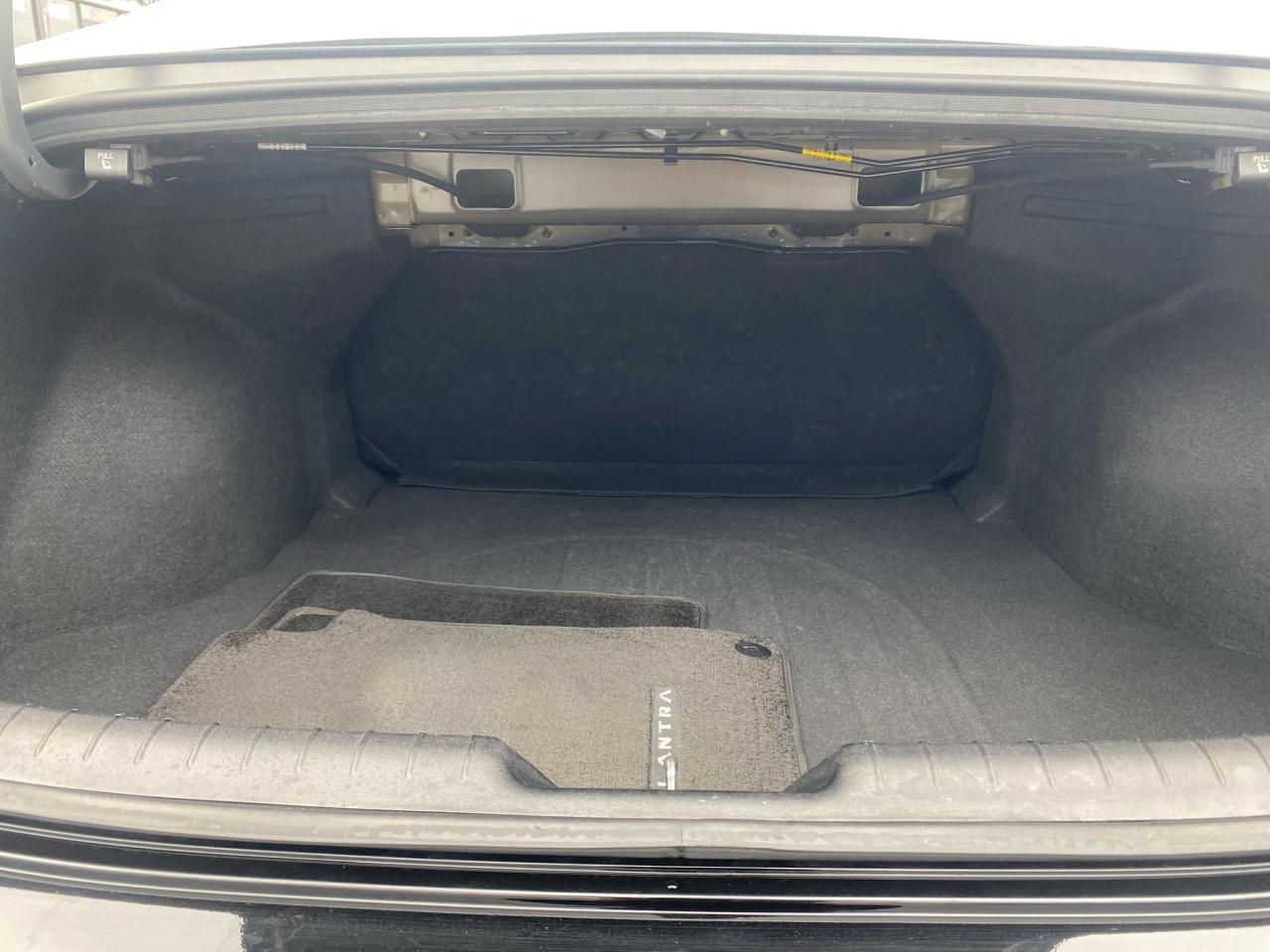 2022 Hyundai Elantra Essential ~Heated Seats ~Alloys ~Bluetooth ~Cam Photo