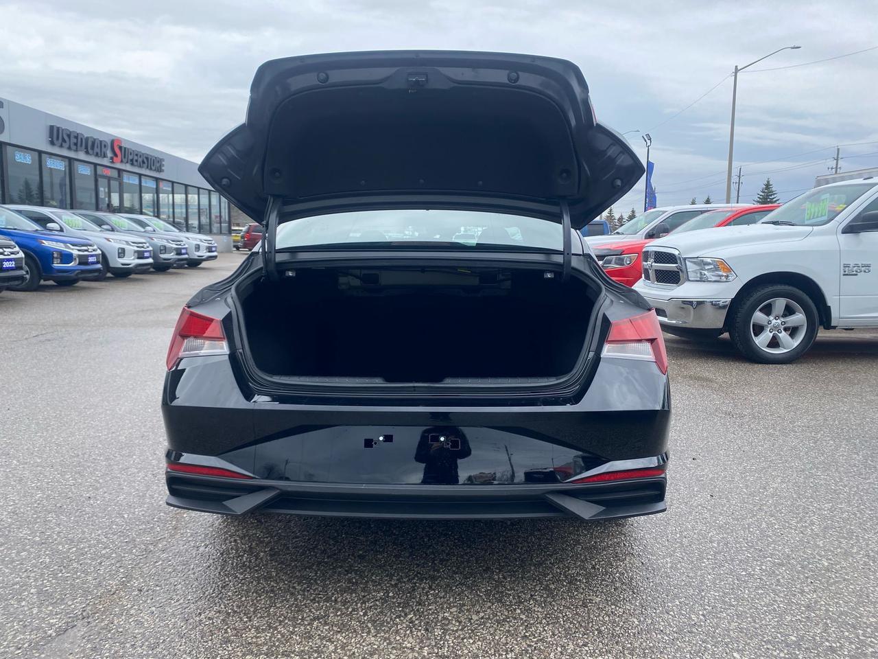 2022 Hyundai Elantra Essential ~Heated Seats ~Alloys ~Bluetooth ~Cam Photo4