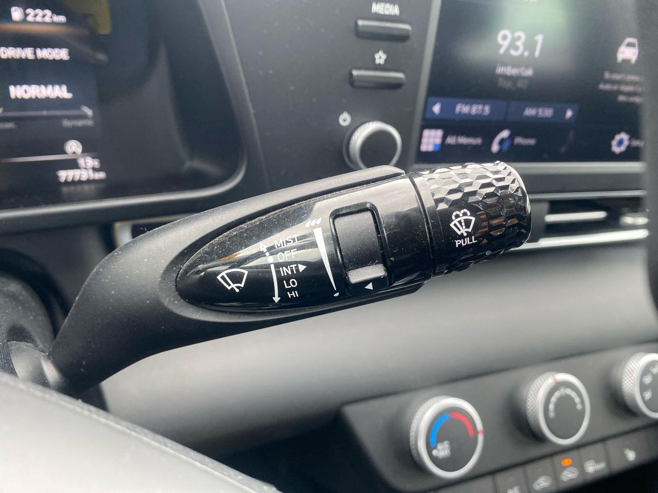 2022 Hyundai Elantra Essential ~Heated Seats ~Alloys ~Bluetooth ~Cam Photo