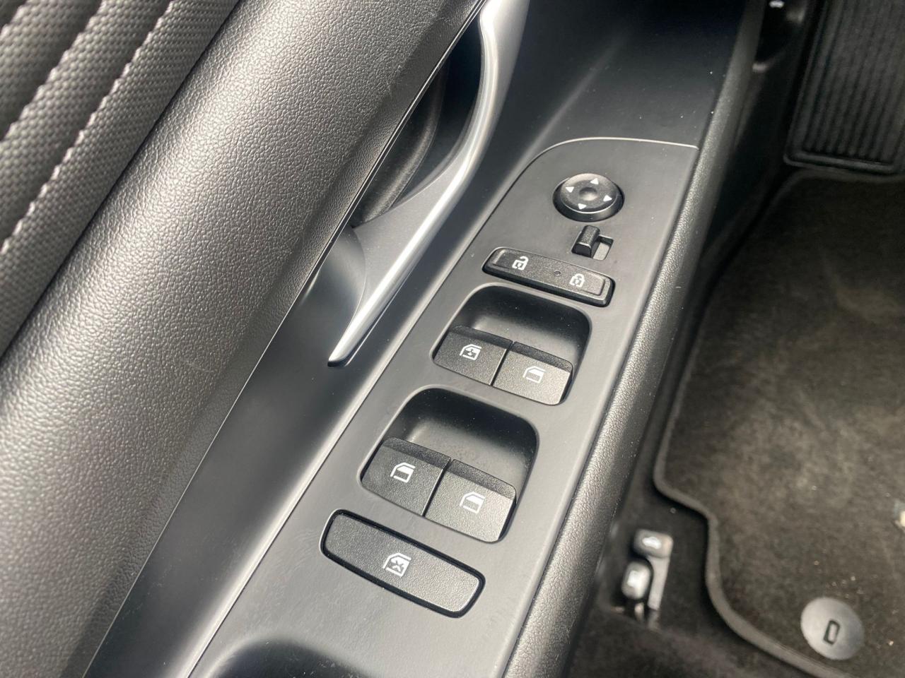 2022 Hyundai Elantra Preferred ~Heated Seats + Wheel ~Camera ~Moonroof Photo