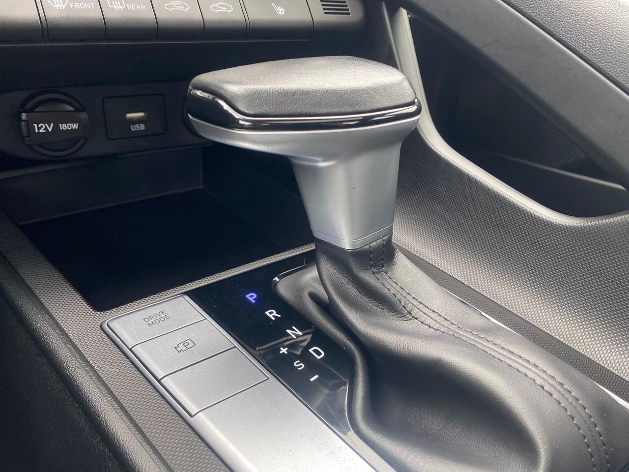 2022 Hyundai Elantra Preferred ~Heated Seats + Wheel ~Camera ~Moonroof Photo