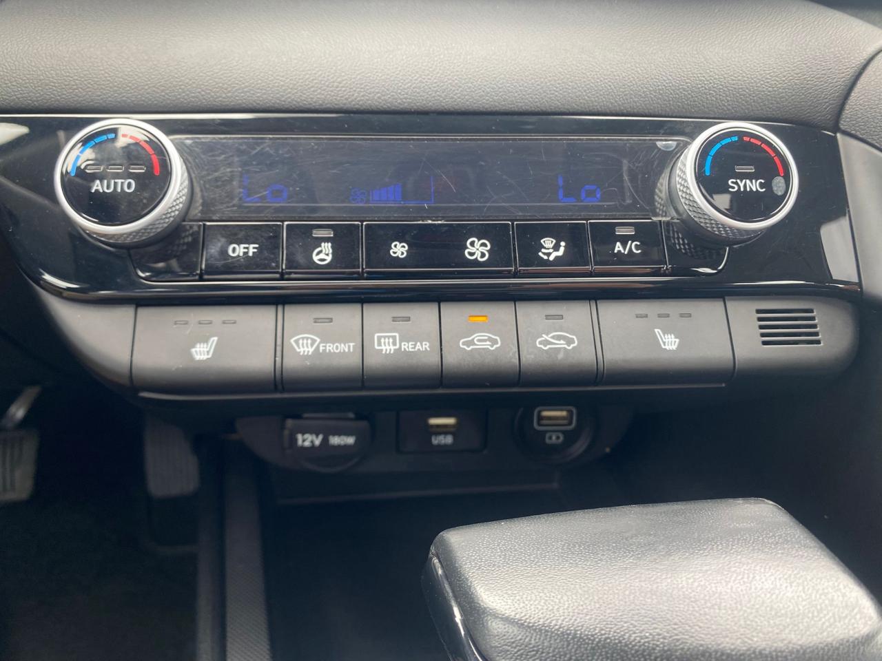 2022 Hyundai Elantra Preferred ~Heated Seats + Wheel ~Camera ~Moonroof Photo