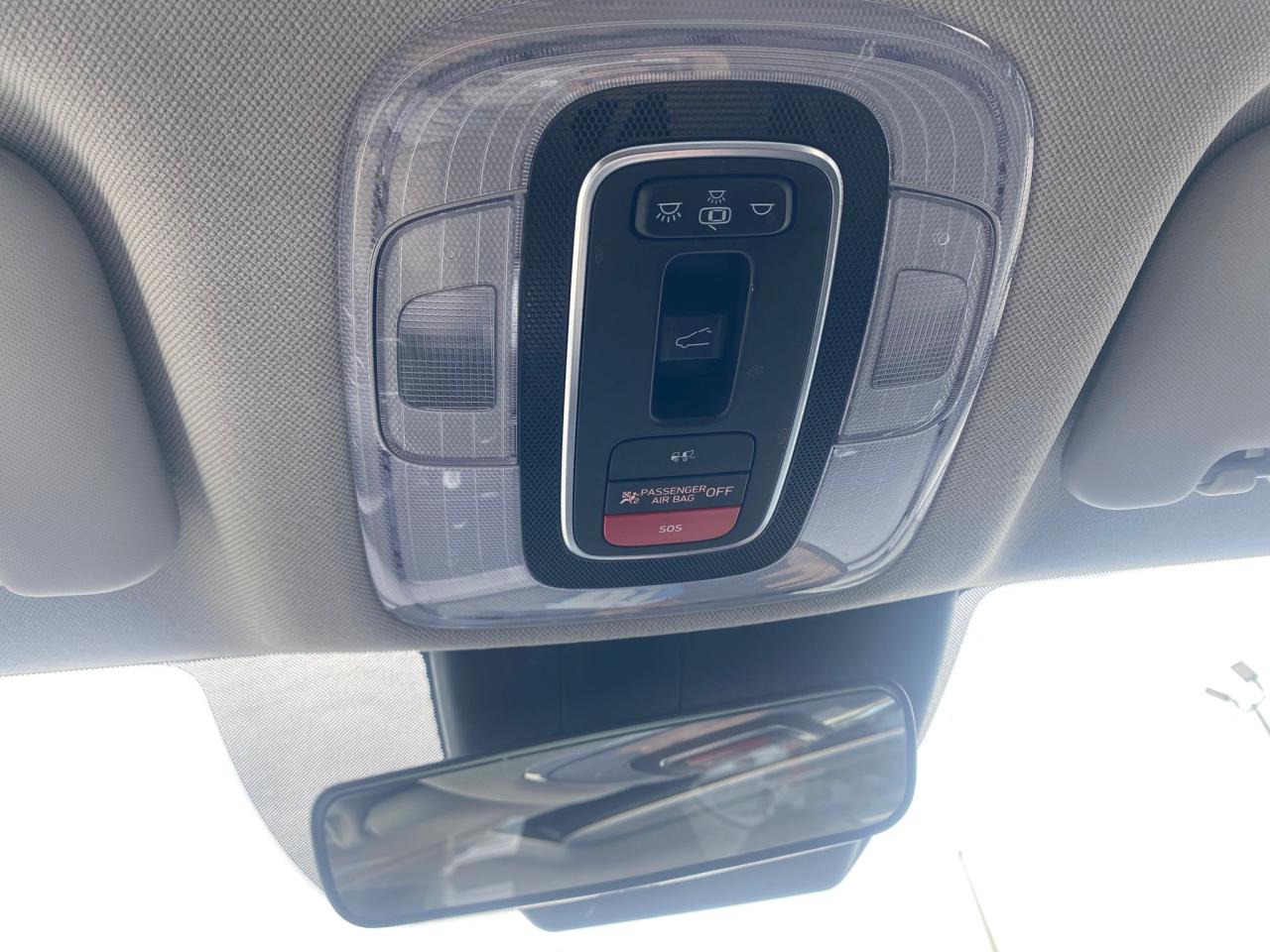 2022 Hyundai Elantra Preferred ~Heated Seats + Wheel ~Camera ~Moonroof Photo