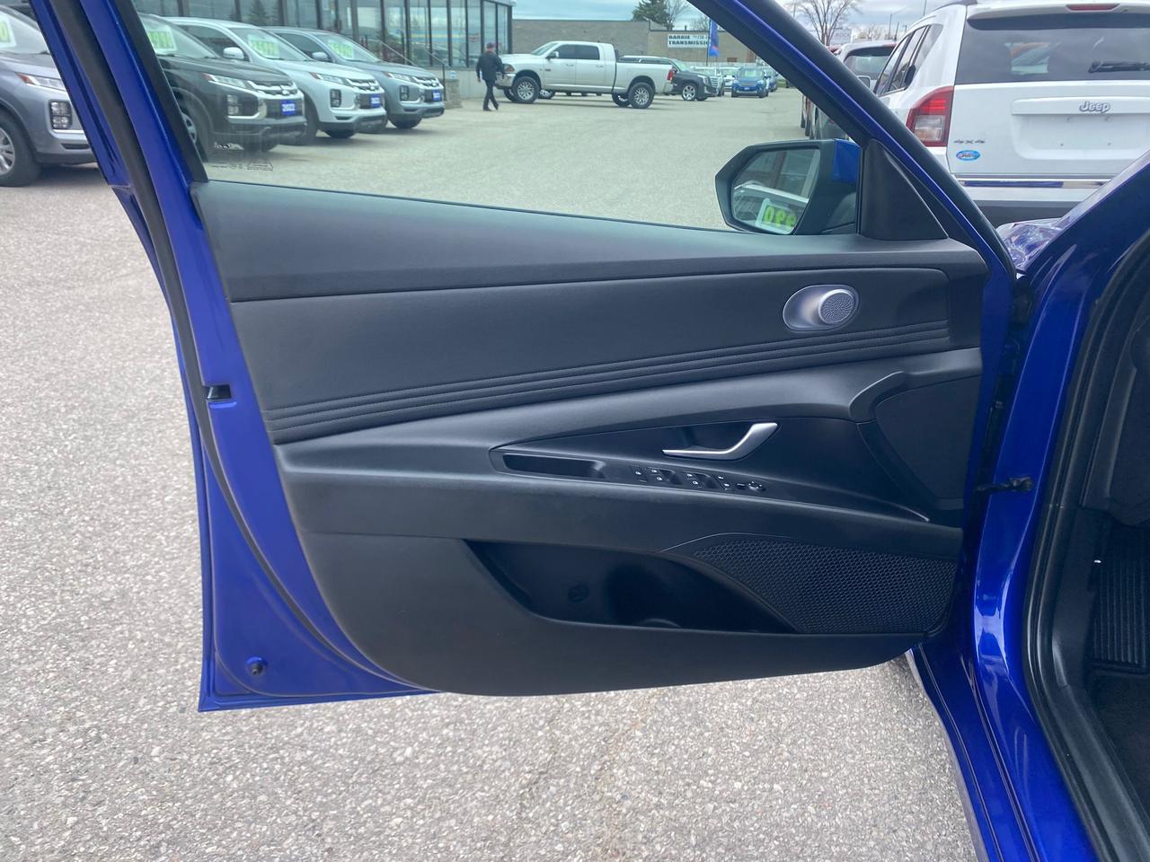 2022 Hyundai Elantra Preferred ~Heated Seats + Wheel ~Camera ~Moonroof Photo