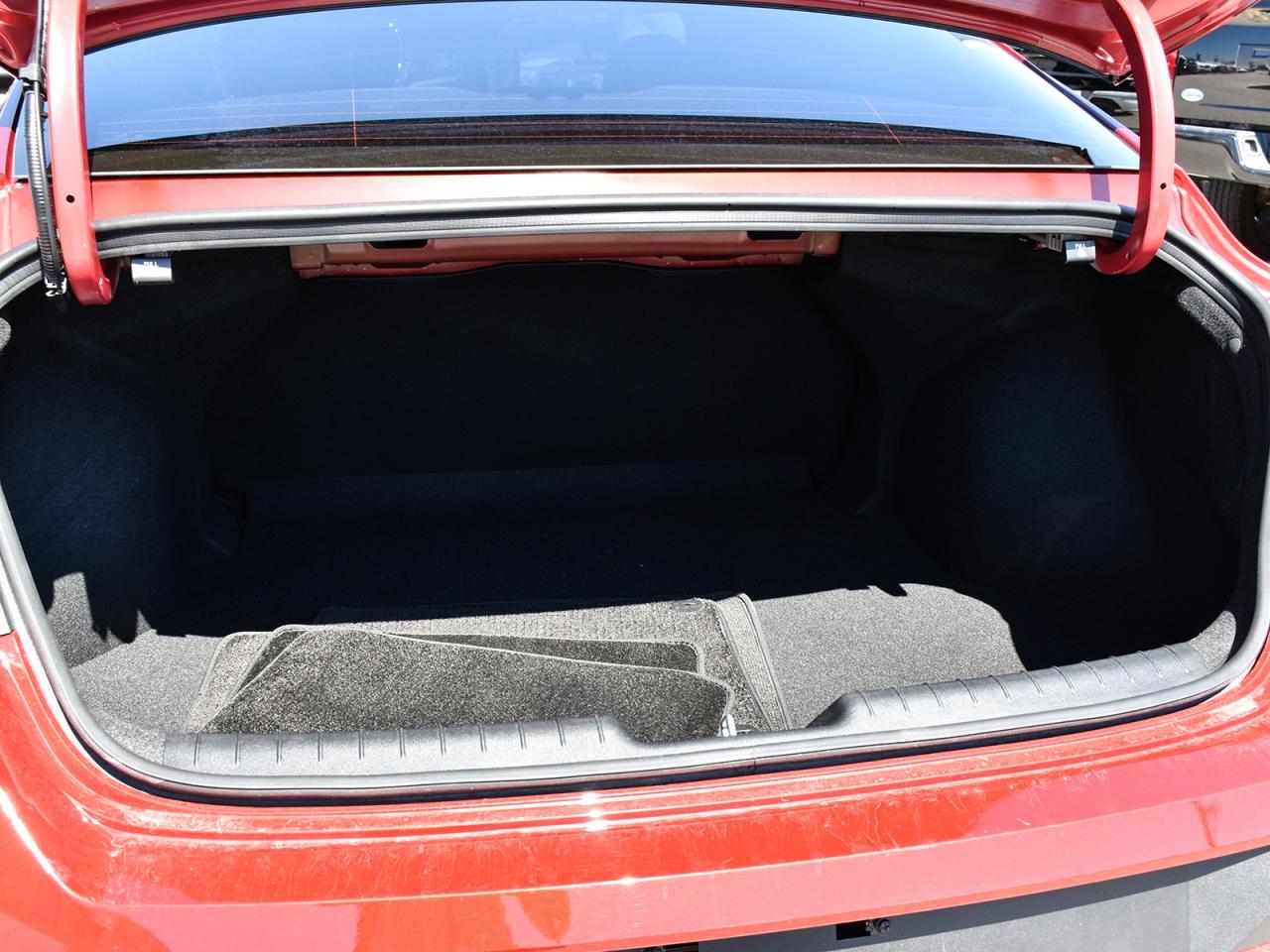 2025 Hyundai Elantra Preferred ~Nav ~Camera ~Heated Seats ~Moonroof Photo