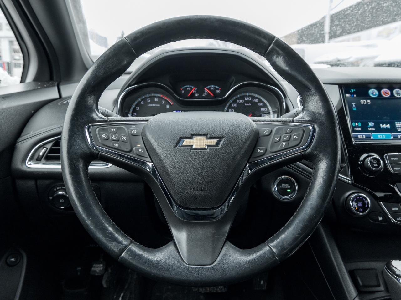 2018 Chevrolet Cruze 4dr Sdn 1.4L Premier   Local trade   Clean carfax! Photo