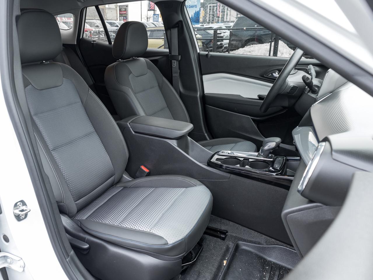 2025 Chevrolet Trax LT Convenience PKG, 17" Wheels, 1.2L Turbo Photo