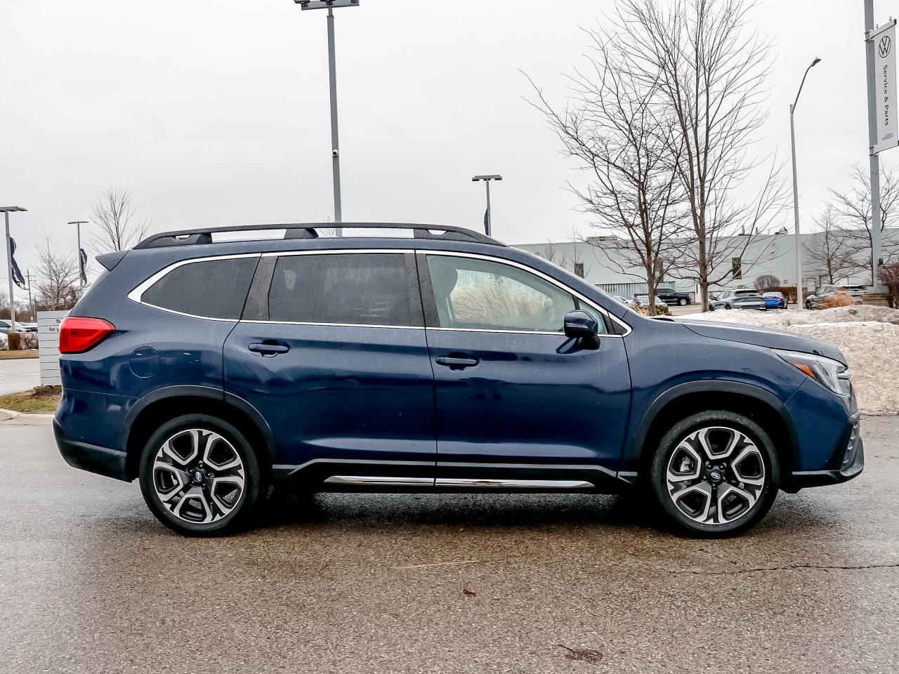 2023 Subaru ASCENT Limited 8-Passenger Photo