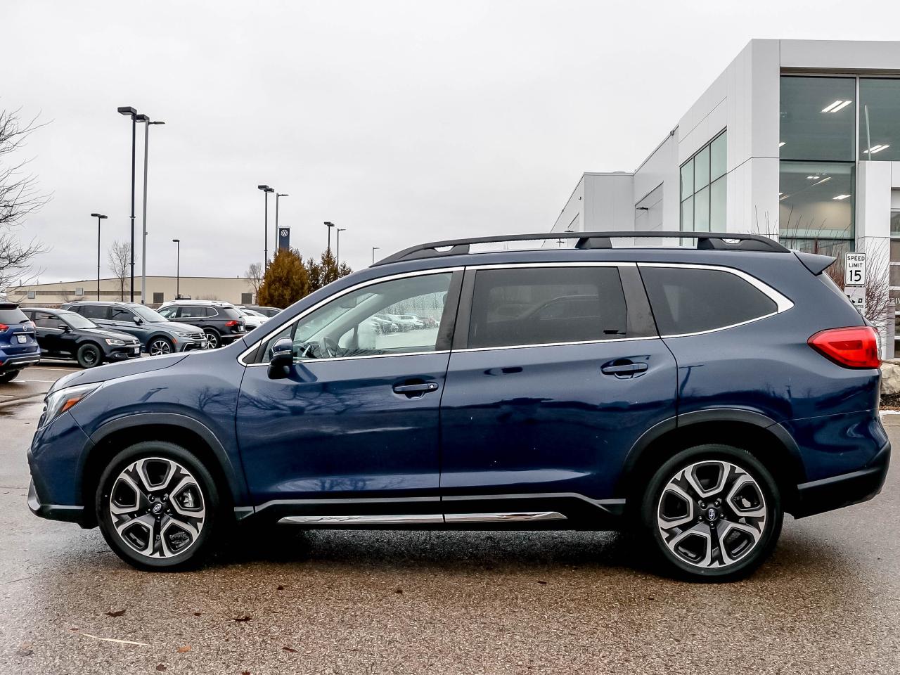 2023 Subaru ASCENT Limited 8-Passenger Photo4