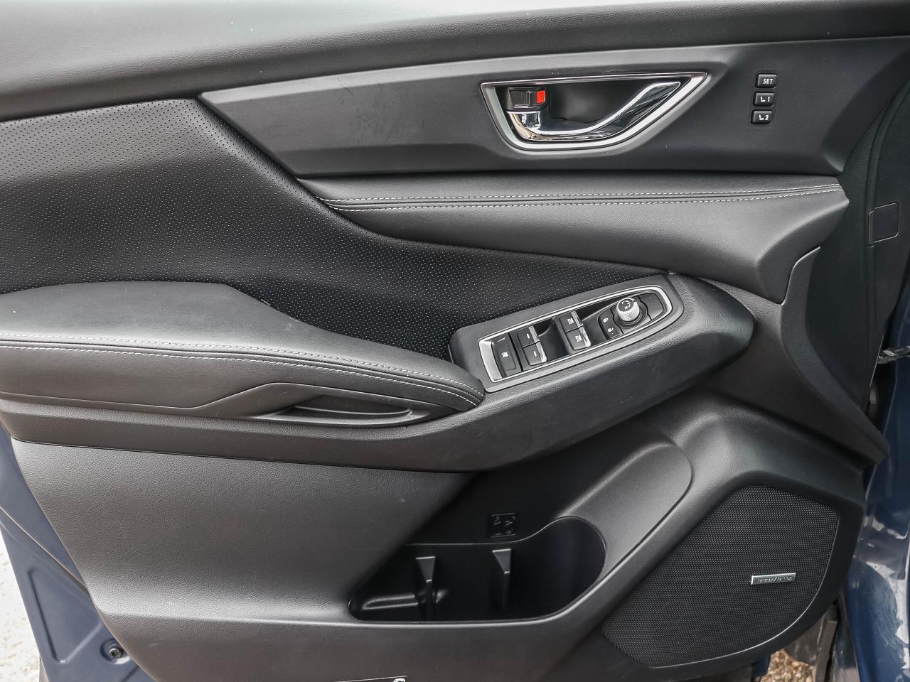 2023 Subaru ASCENT Limited 8-Passenger Photo