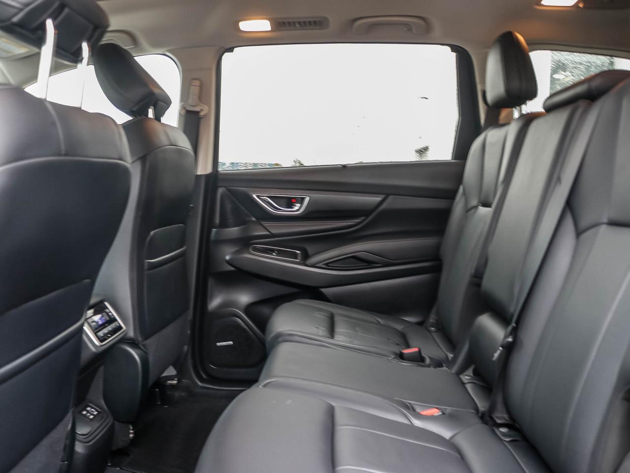 2023 Subaru ASCENT Limited 8-Passenger Photo