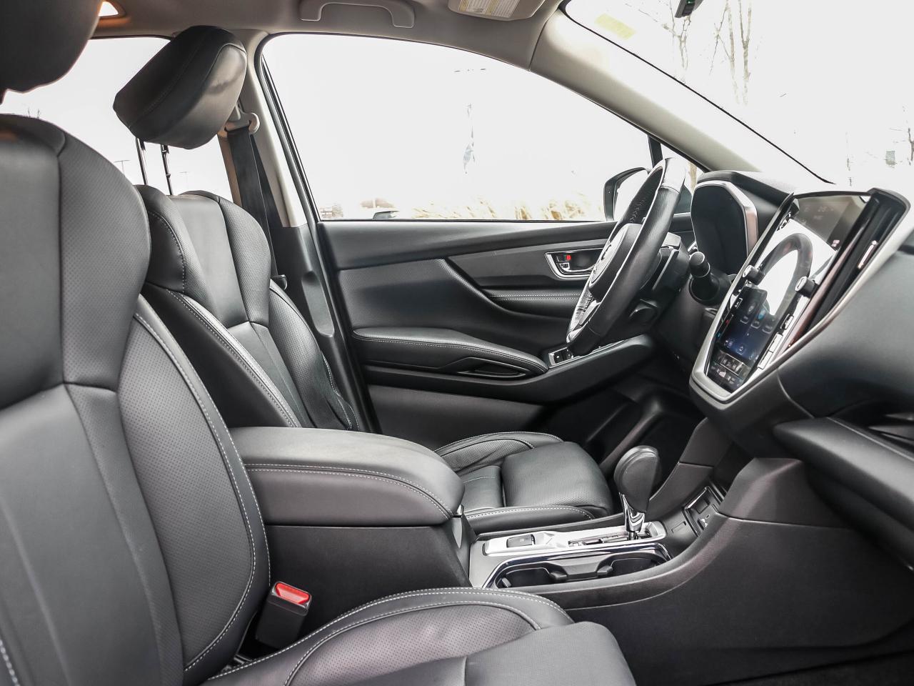 2023 Subaru ASCENT Limited 8-Passenger Photo