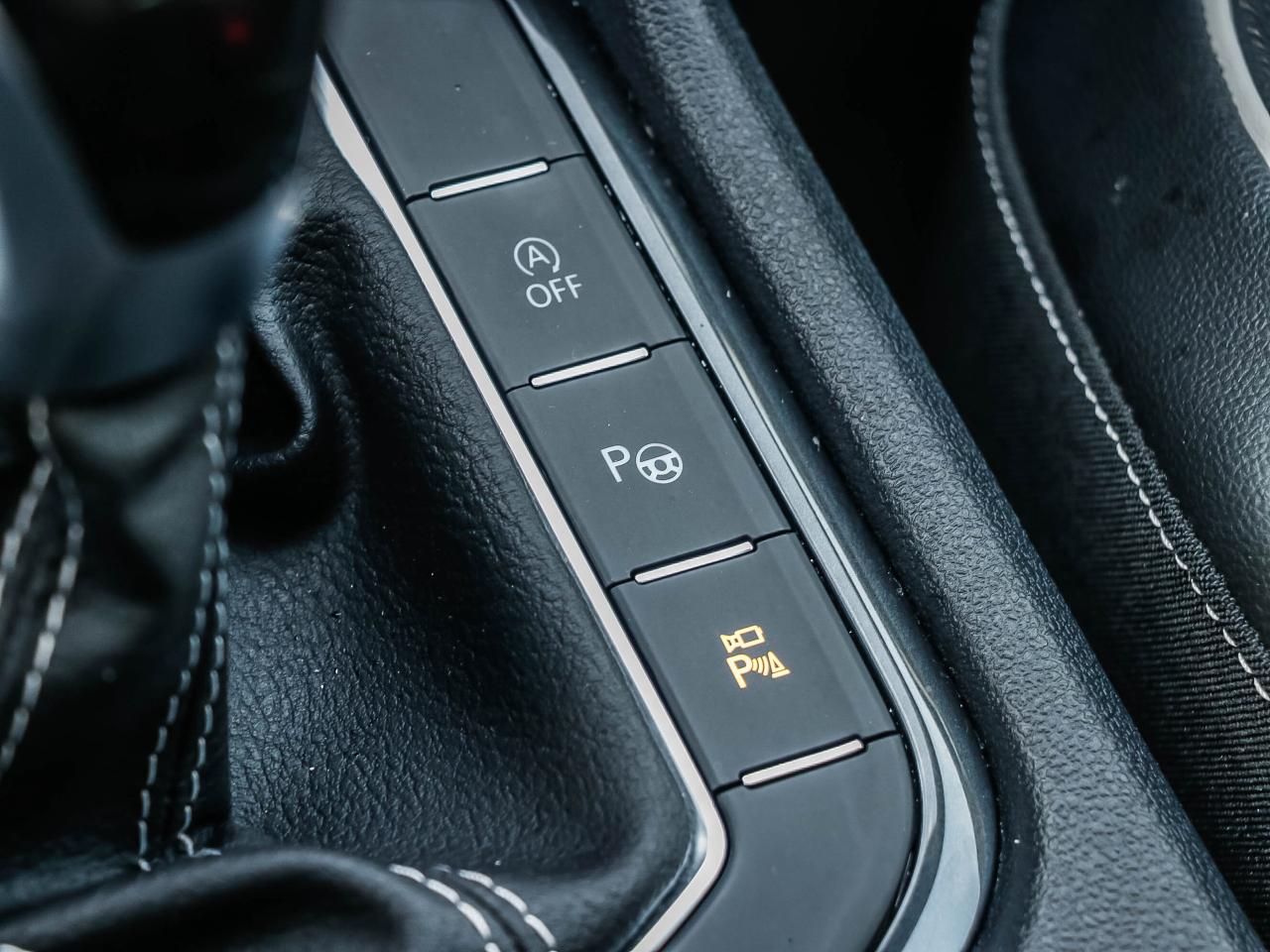 2022 Volkswagen Tiguan HIGHLINE R-LINE 4MOTION Photo