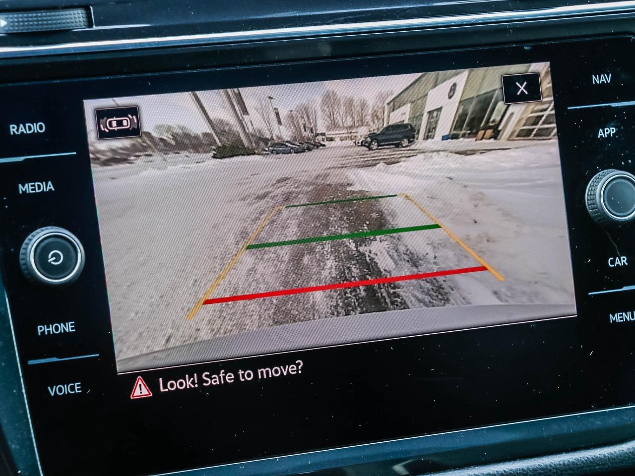 2022 Volkswagen Tiguan HIGHLINE R-LINE 4MOTION Photo