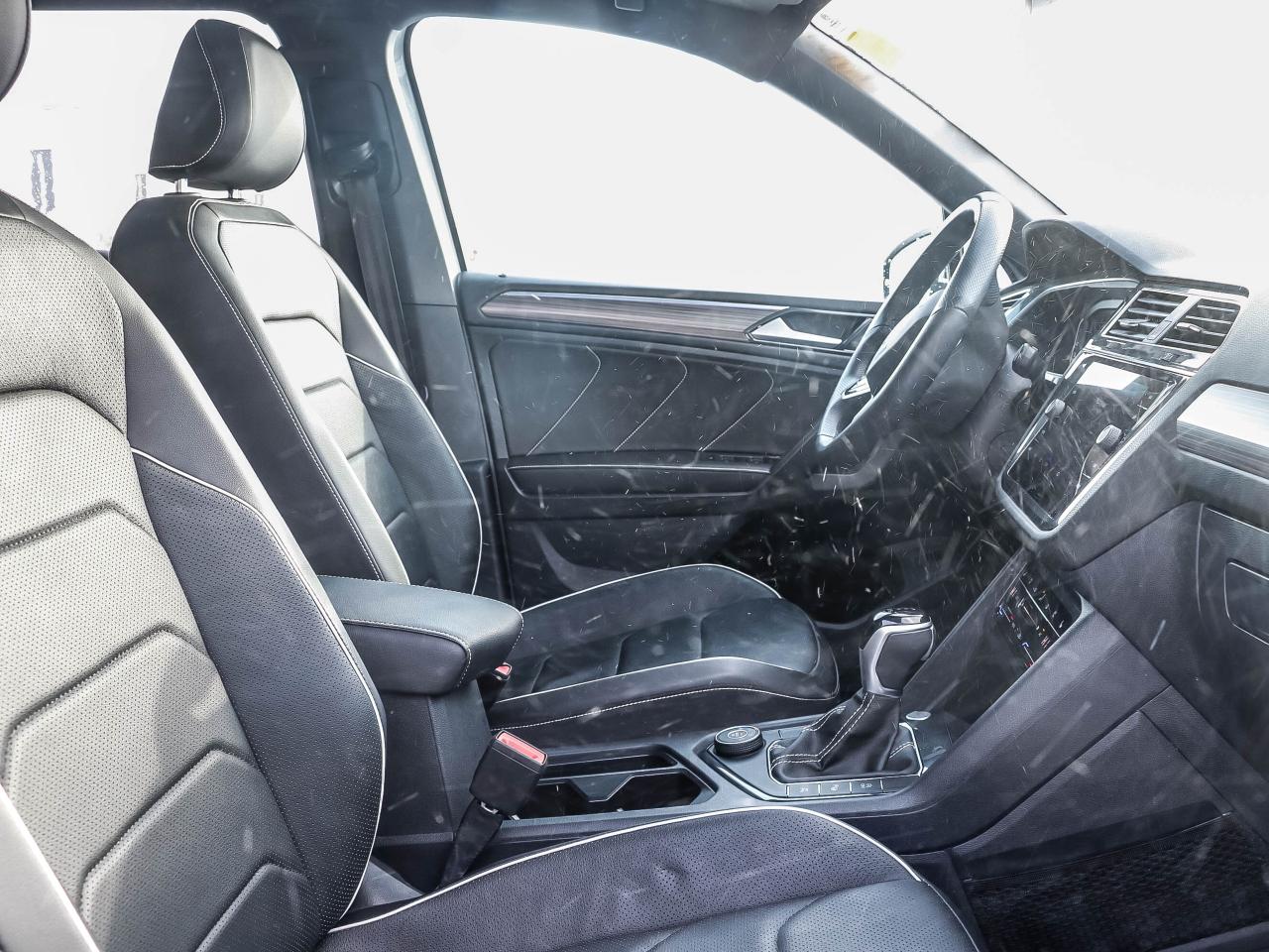 2022 Volkswagen Tiguan HIGHLINE R-LINE 4MOTION Photo