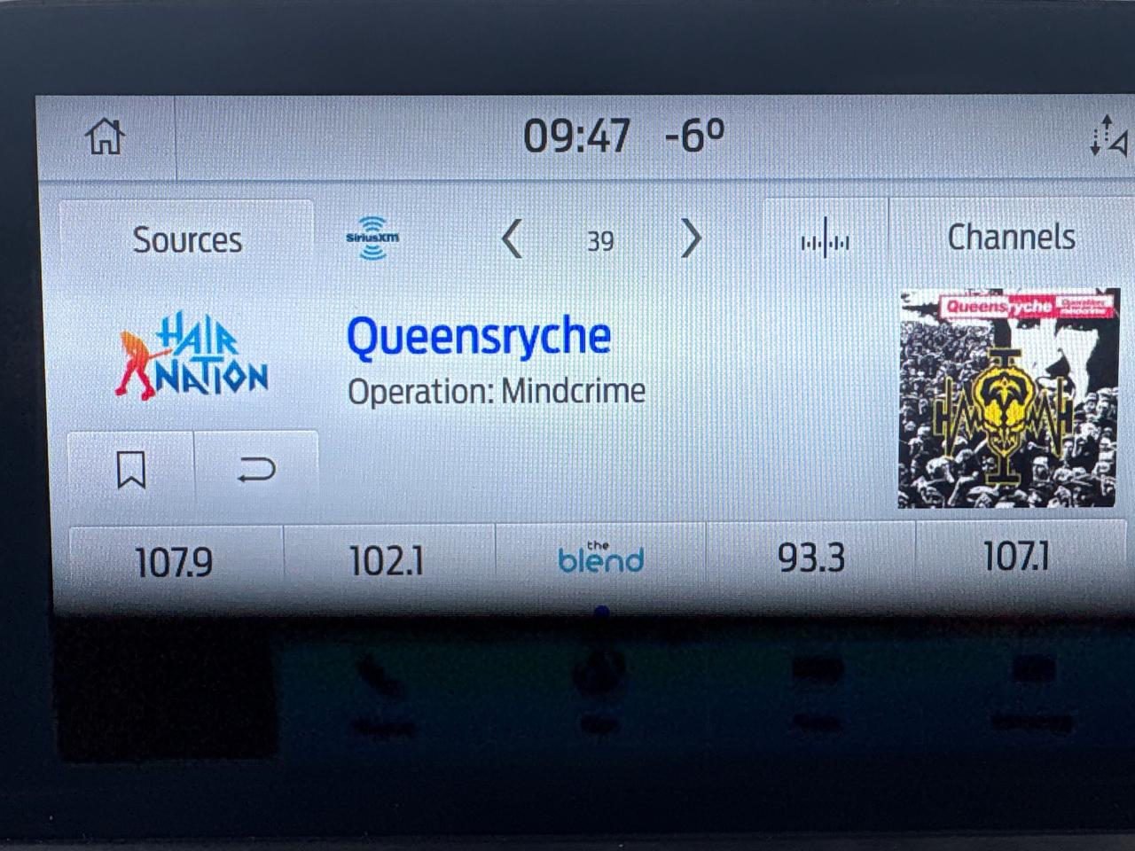 2020 Ford Escape SEL + Heated Cloth + Navi + 1 Owner Photo