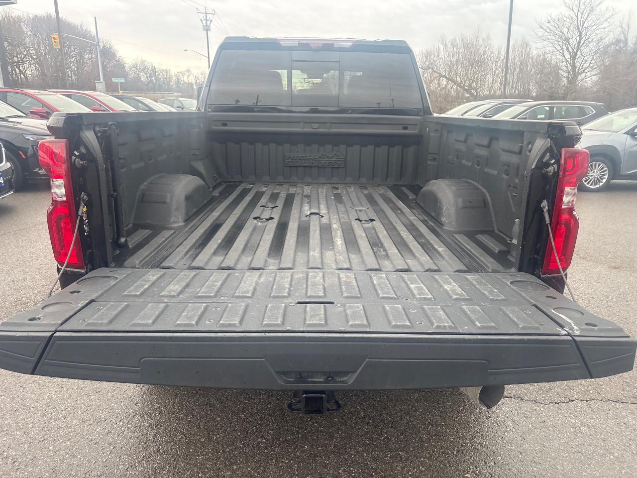 2024 Chevrolet SILVERADO 2500HD High Country 2500 + Premium Pkg + Midnight Edition Photo