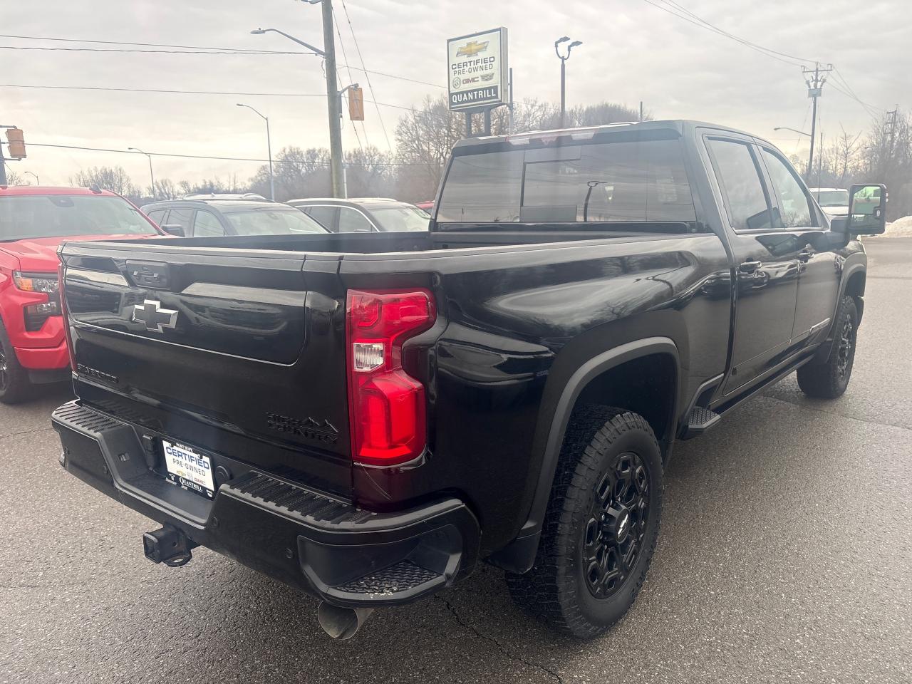 2024 Chevrolet SILVERADO 2500HD High Country 2500 + Premium Pkg + Midnight Edition Photo