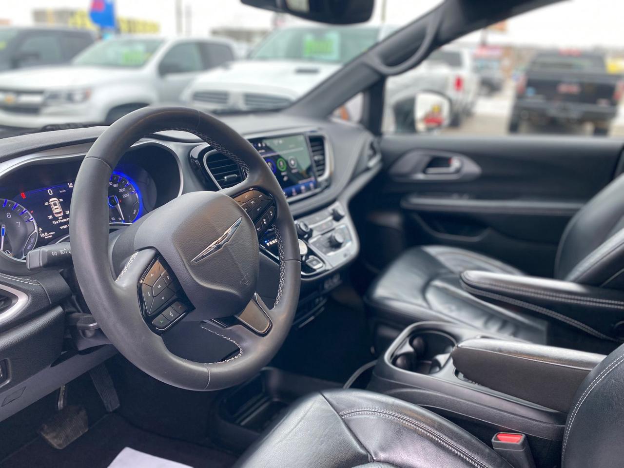 2022 Chrysler Pacifica Touring S ~Heated Leather ~Bluetooth ~Camera Photo