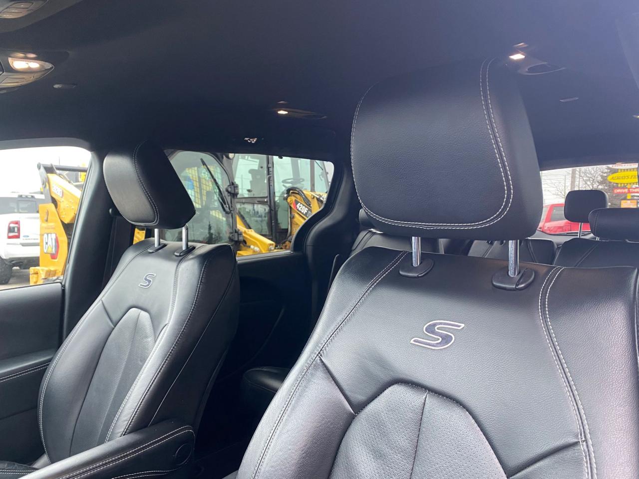 2022 Chrysler Pacifica Touring S ~Heated Leather ~Bluetooth ~Camera Photo