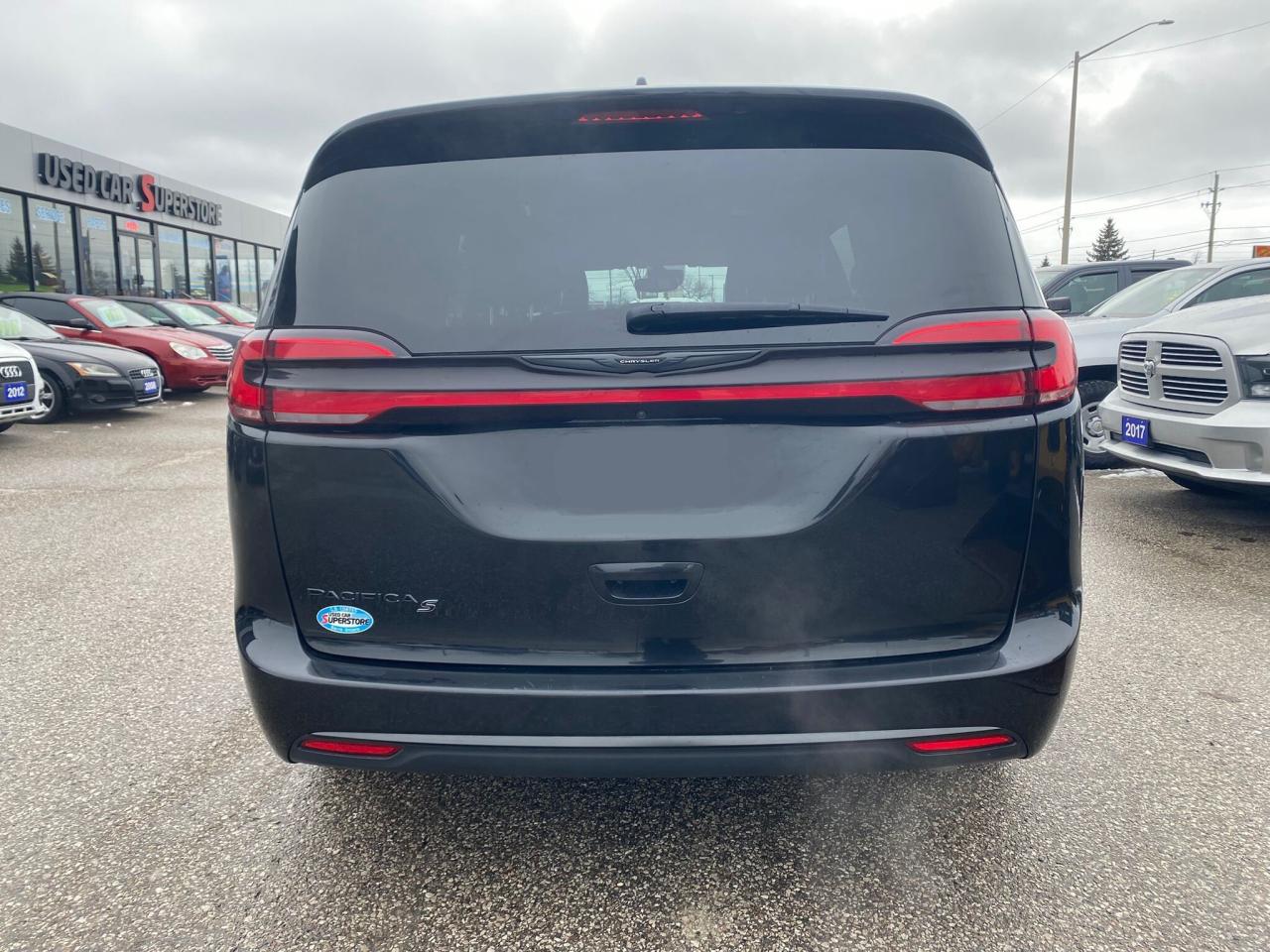 2022 Chrysler Pacifica Touring S ~Heated Leather ~Stow N' Go ~Camera Photo