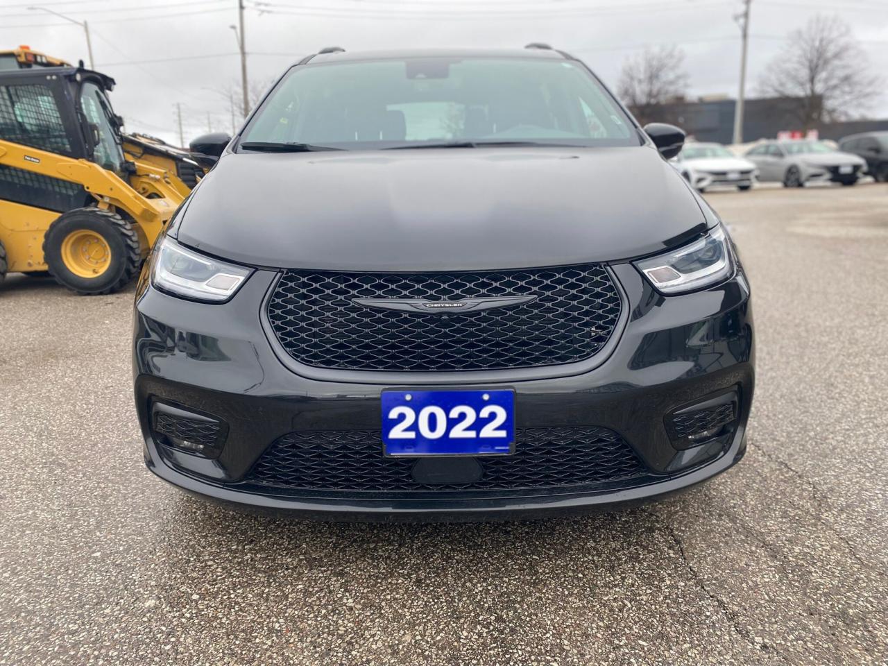 2022 Chrysler Pacifica Touring S ~Heated Leather ~Stow N' Go ~Camera Photo